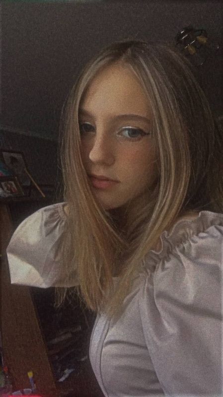 Знакомства с девушками в Гатчине без регистрации на сайте напрямую фото