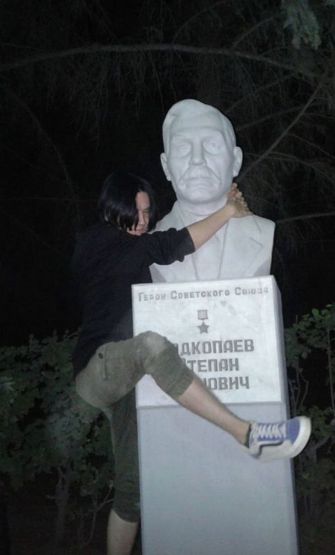 Как рассказать о себе при знакомстве личные и профессиональные темы для общения фото