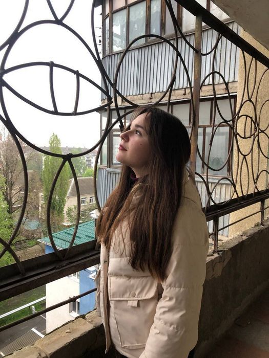 Алексин поиск отношений и дружбы через сайты и приложения для общения