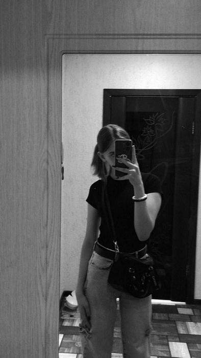 СМС знакомства в Иркутске как найти партнера для общения и встреч фото