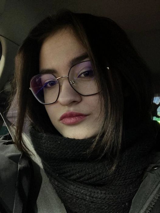 Знакомства с девушками в Тихвине без оплаты ищем общение и отношения фото