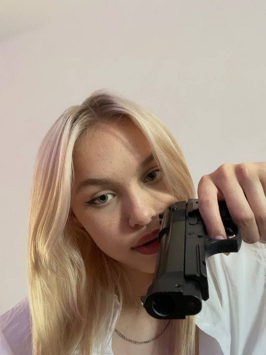 Bumble Сайт знакомств где женщины делают первый шаг и устанавливают правила фото