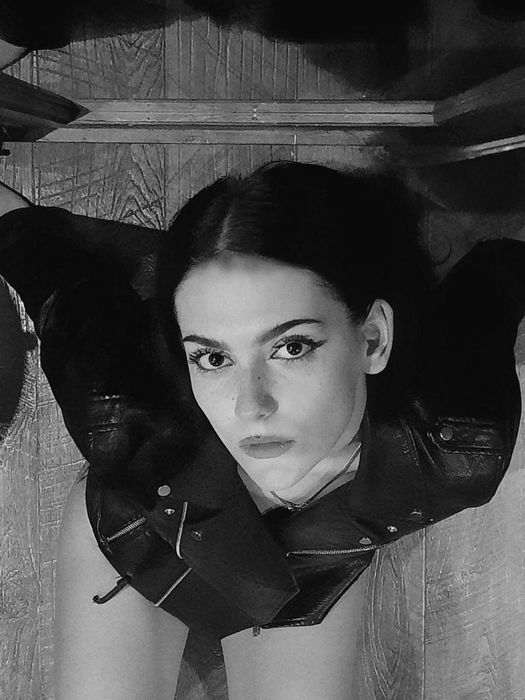 Как выбрать чат знакомств и безопасно общаться с новыми людьми в интернете фото