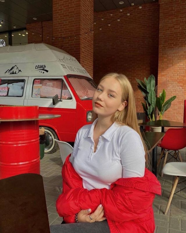 Лучшие вопросы чтобы познакомиться с девушкой в переписке и начать увлекательный диалог фото