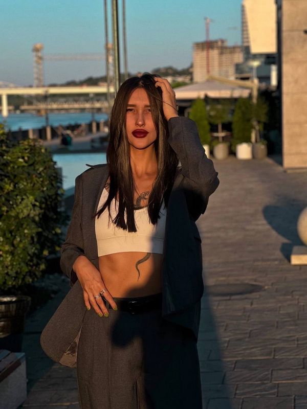 Создайте вашу личную страницу для христианских знакомств на Инвиктори фото