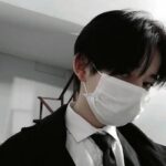 По знакомству