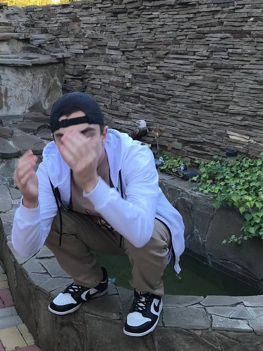 Сайт знакомств Лайв как найти настоящие отношения в интернете