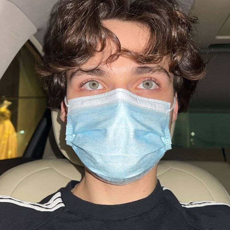 Создайте свою идеальную страницу знакомств для поиска близких по духу людей