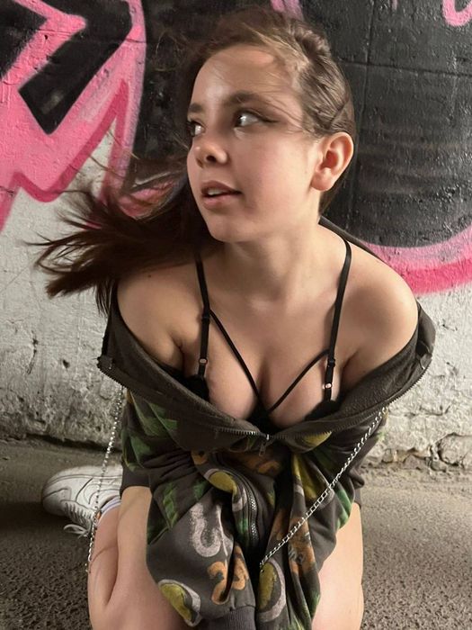 Знакомства с девушками в Бишкеке без регистрации на сайте напрямую