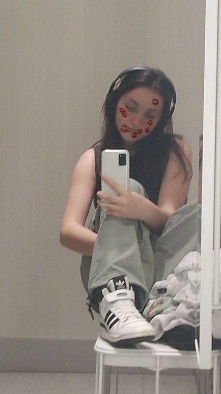 Виртуальные знакомства как найти общение в интернете